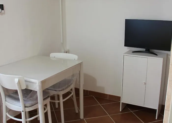 Pretty Favetti - Lovely In With A Sea View - Apartman Trieszt